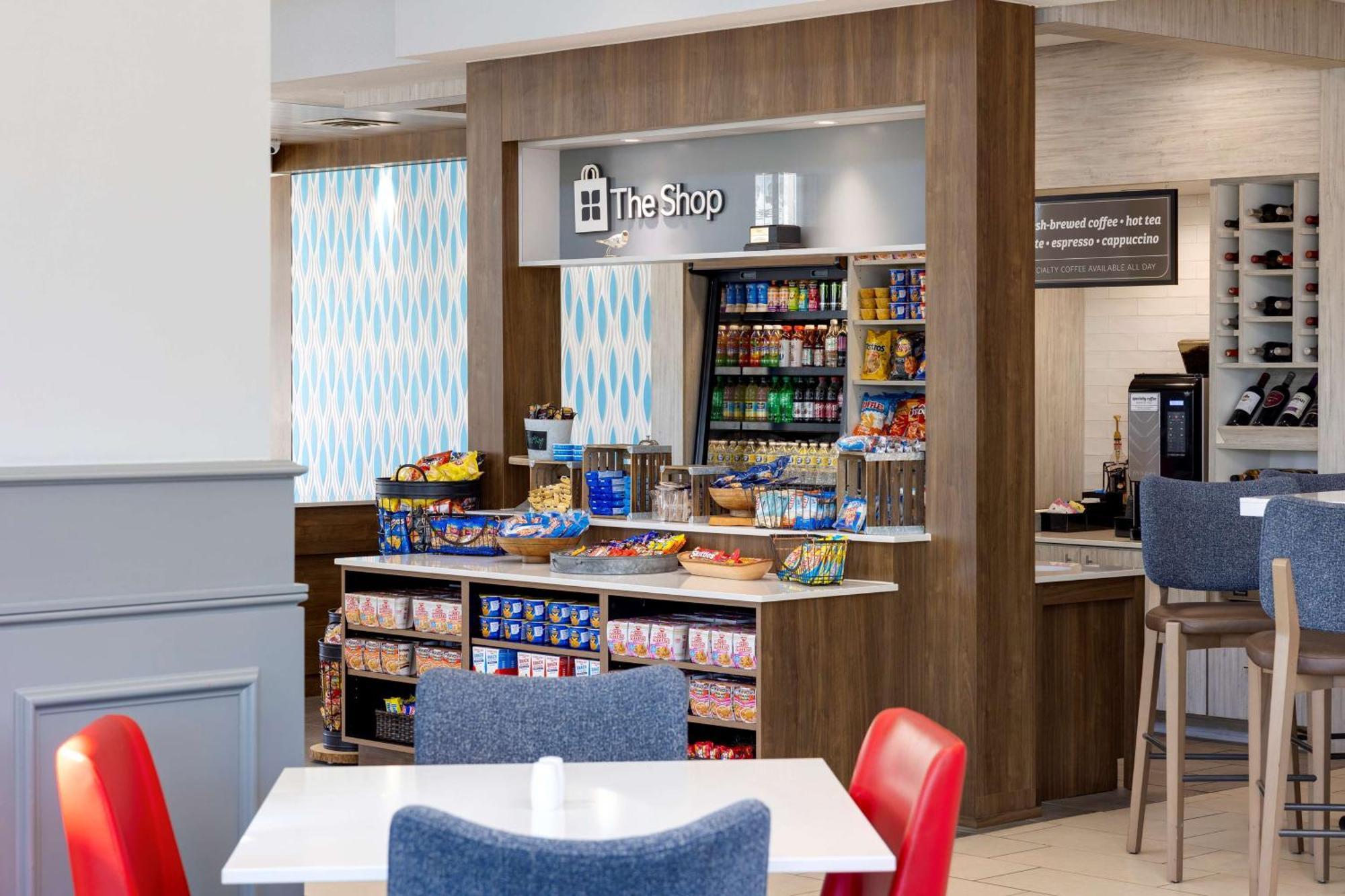 Hilton Garden Inn Oklahoma City Airport Экстерьер фото