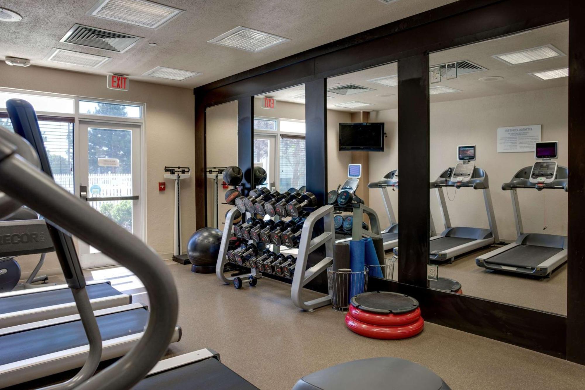 Hilton Garden Inn Oklahoma City Airport Экстерьер фото