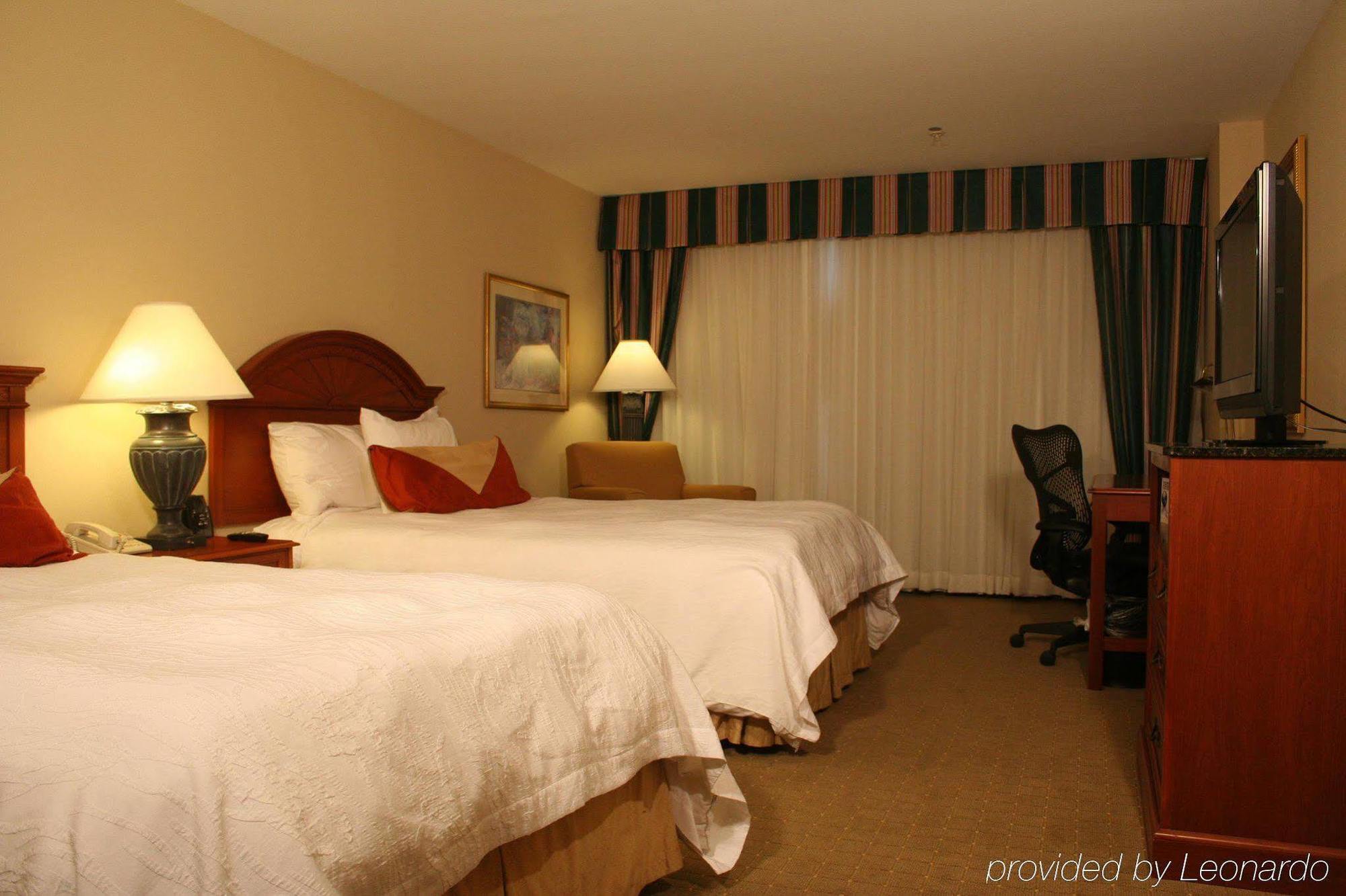 Hilton Garden Inn Oklahoma City Airport Номер фото